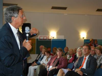 Politischer Sommertreff der CDU Rsrath mit Wolfgang Bosbach Bild: Robert Scheuermeyer