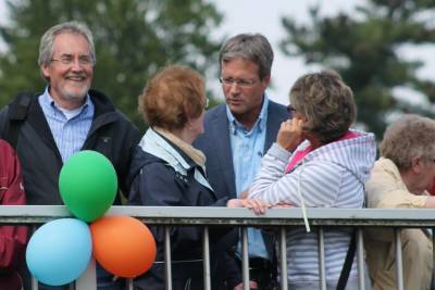 Badewannenrennen Rsrath: Zuschauer (Bild: Robert Scheuermeyer)